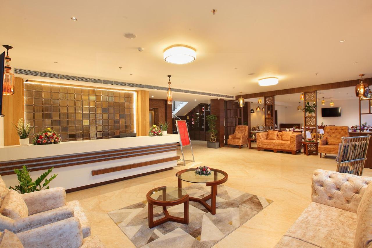 Hotel Maria Park Muvattupuzha Kültér fotó